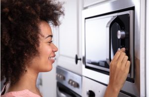 How to Remove Burnt Smell From Microwave