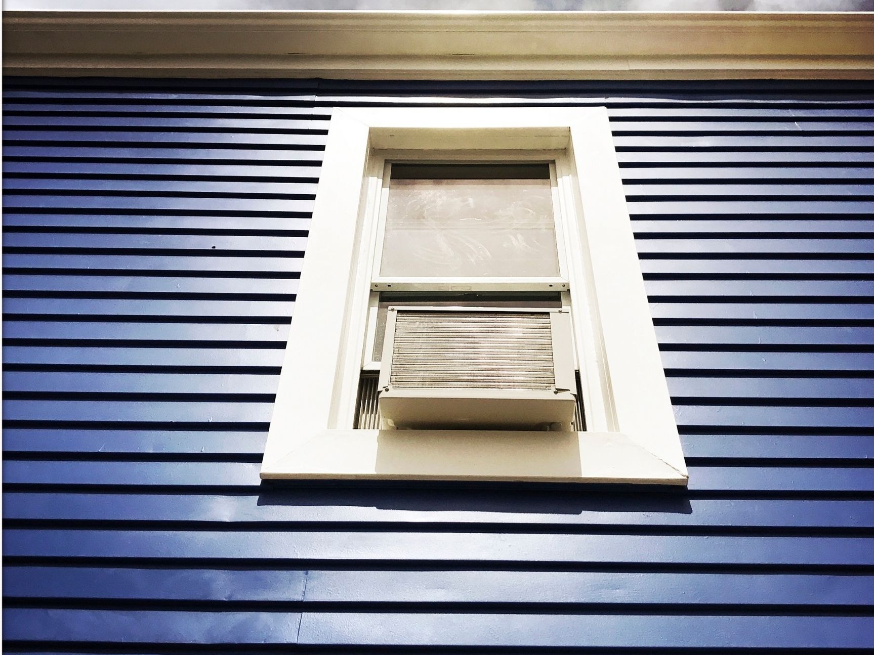 Can You Leave a Window Air Conditioner on 24/7?