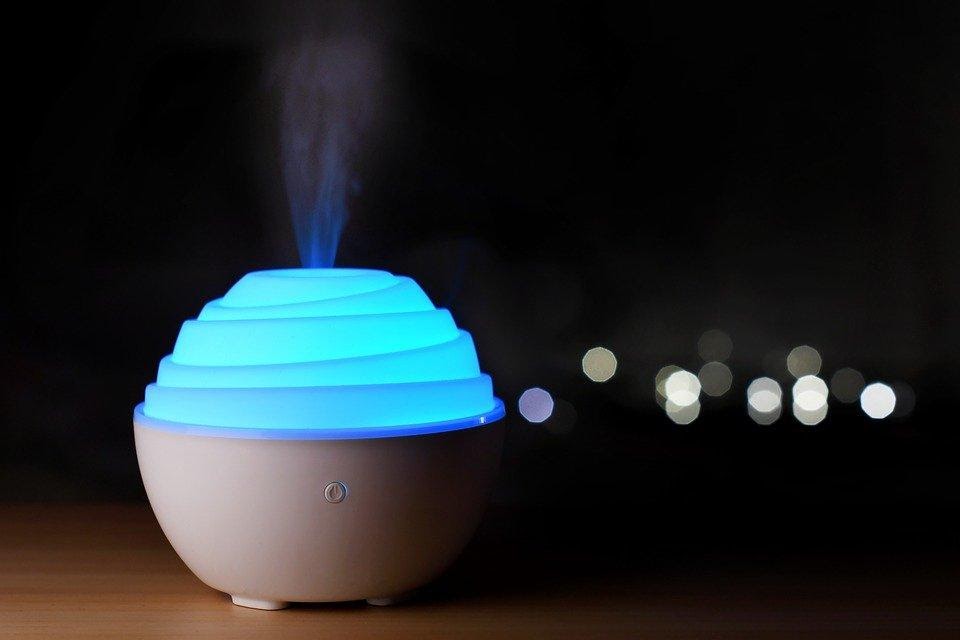 Should You Use an Air Purifier and Diffuser at the Same Time