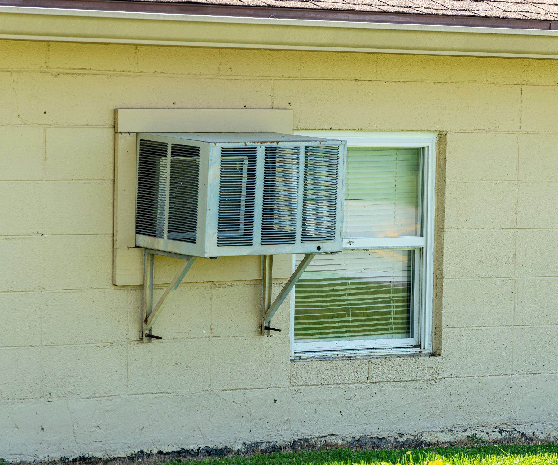 Window AC vs Through the Wall